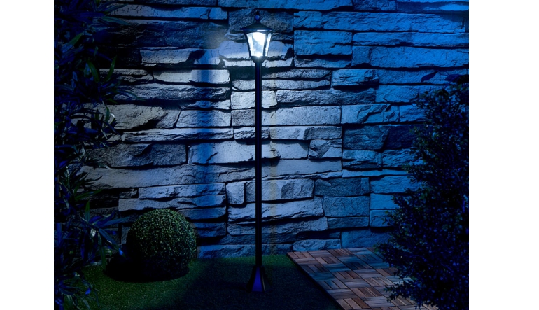 Garten-Beleuchtung Royal Gardineer Solar-LED-Gartenlaterne NX-67 69 im Test, Bild 1