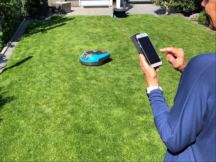 Arbeitsschutz Smarte Geräte helfen bei der Gartenarbeit - Automatisches Bewässern und Rasenmähen im Trend - News, Bild 1