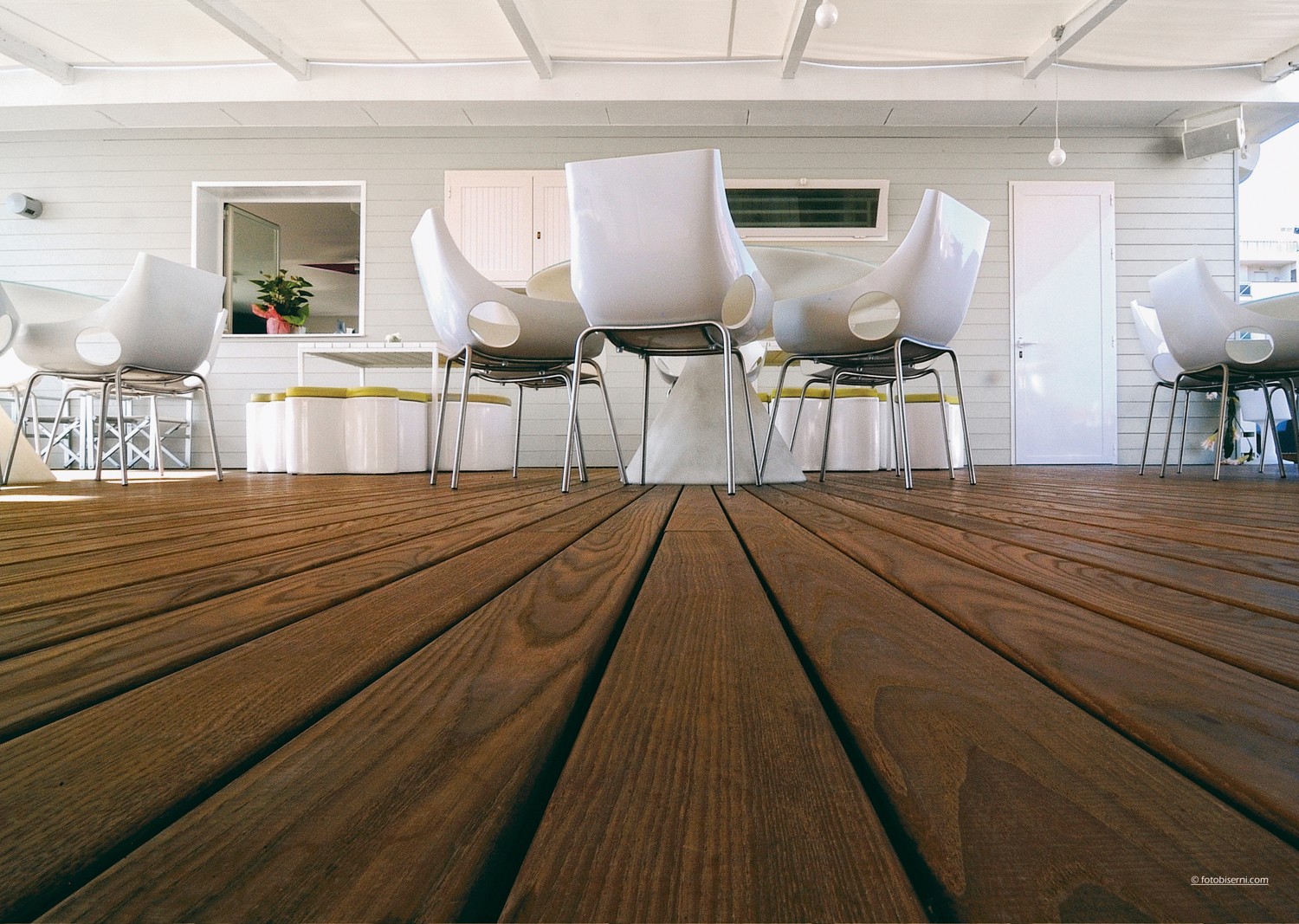 Garten Den Sommer auf der Terrasse genießen mit den Terrassenböden der Marke THERMORY von Brenstol, Bild 1 Garten Den Sommer auf der Terrasse genießen mit den Terrassenböden der Marke THERMORY von Brenstol - News, Bild 1