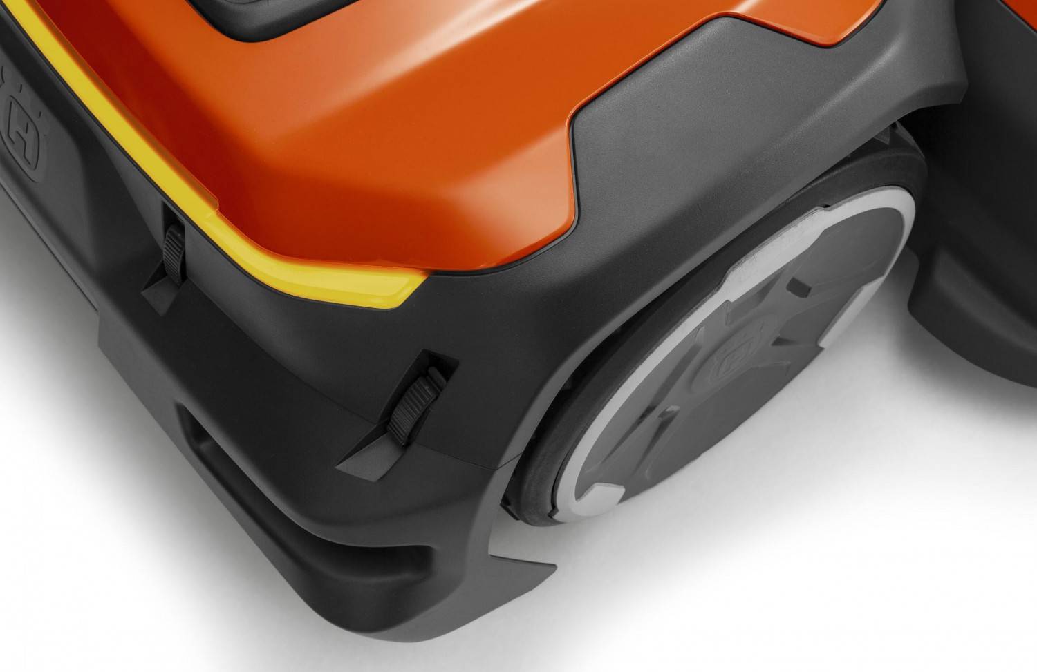 Husqvarna Husqvarna kündigt neuen Mähroboter für Flächen bis zu 50.000 m² an, Bild 2 Garten Husqvarna kündigt neuen Mähroboter für Flächen bis zu 50.000 m² an - News, Bild 2
