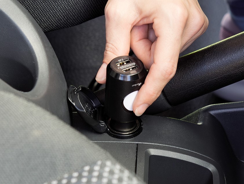 Pearl Smartes KFZ-Notrufsystem für den Zigarettenanzünder mit Bluetooth und Ladefunktion, Bild 1 Produktvorstellung Smartes KFZ-Notrufsystem für den Zigarettenanzünder mit Bluetooth und Ladefunktion - News, Bild 1