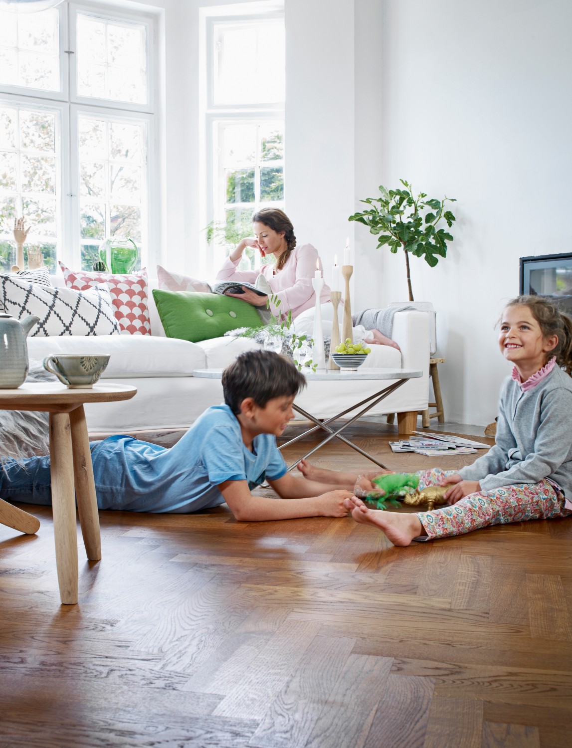 Rund ums Haus Bona free & simple Parkettreiniger bringt stumpfe Holzböden im Nu wieder zum Glänzen, Bild 1 Rund ums Haus Bona free & simple Parkettreiniger bringt stumpfe Holzböden im Nu wieder zum Glänzen - News, Bild 1