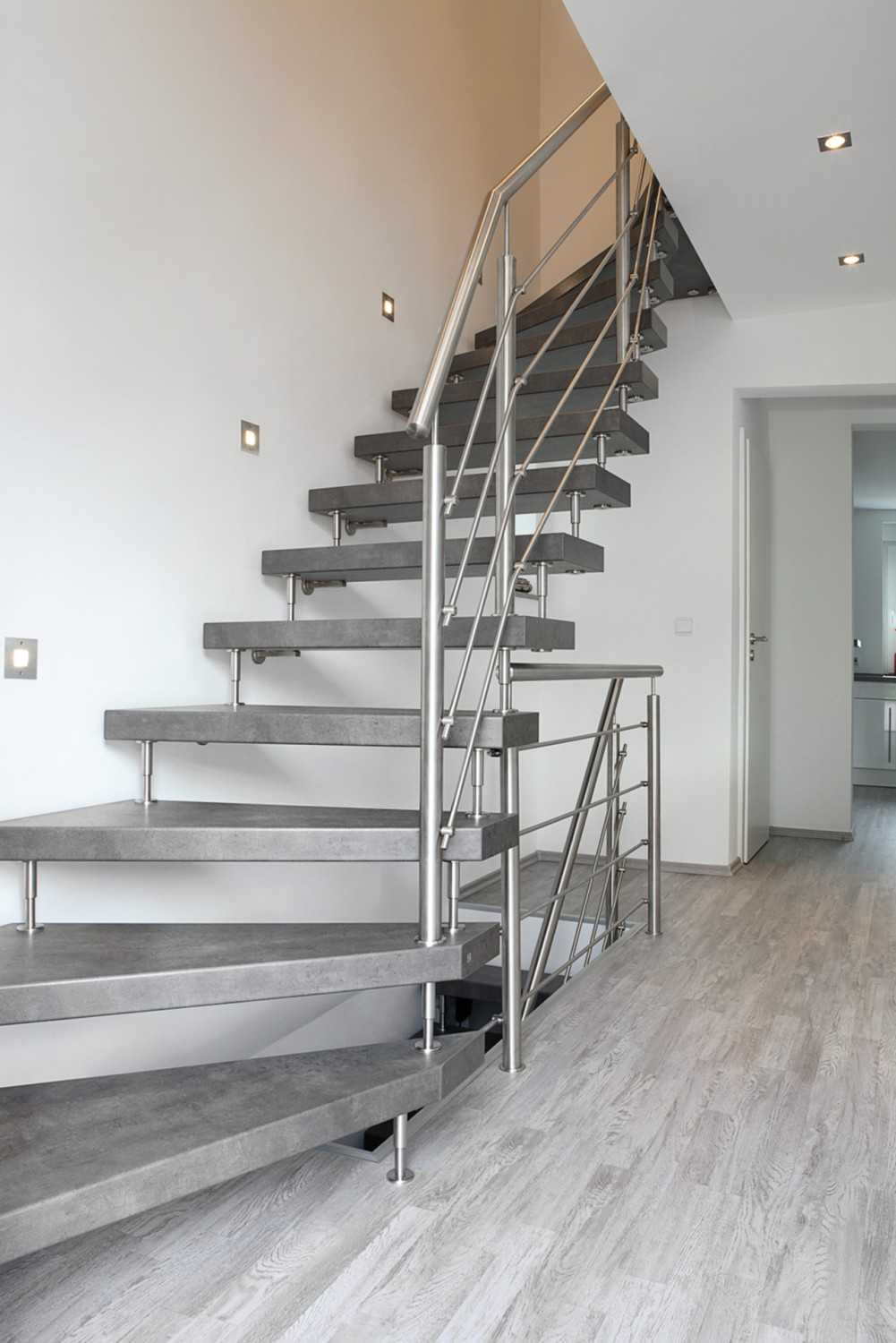 Marke: Frisch renoviert: Eine neue Treppe erhöht die Sicherheit und bereichert das Ambiente, Bild 1 Rund ums Haus Frisch renoviert: Eine neue Treppe erhöht die Sicherheit und bereichert das Ambiente - News, Bild 1