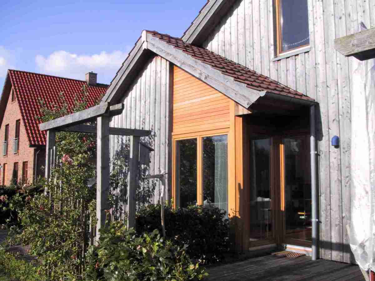 Rund ums Haus Holzfassaden und –bauteile ökologisch fit machen mit den Volvox / Ecotec Naturfarben - News, Bild 1