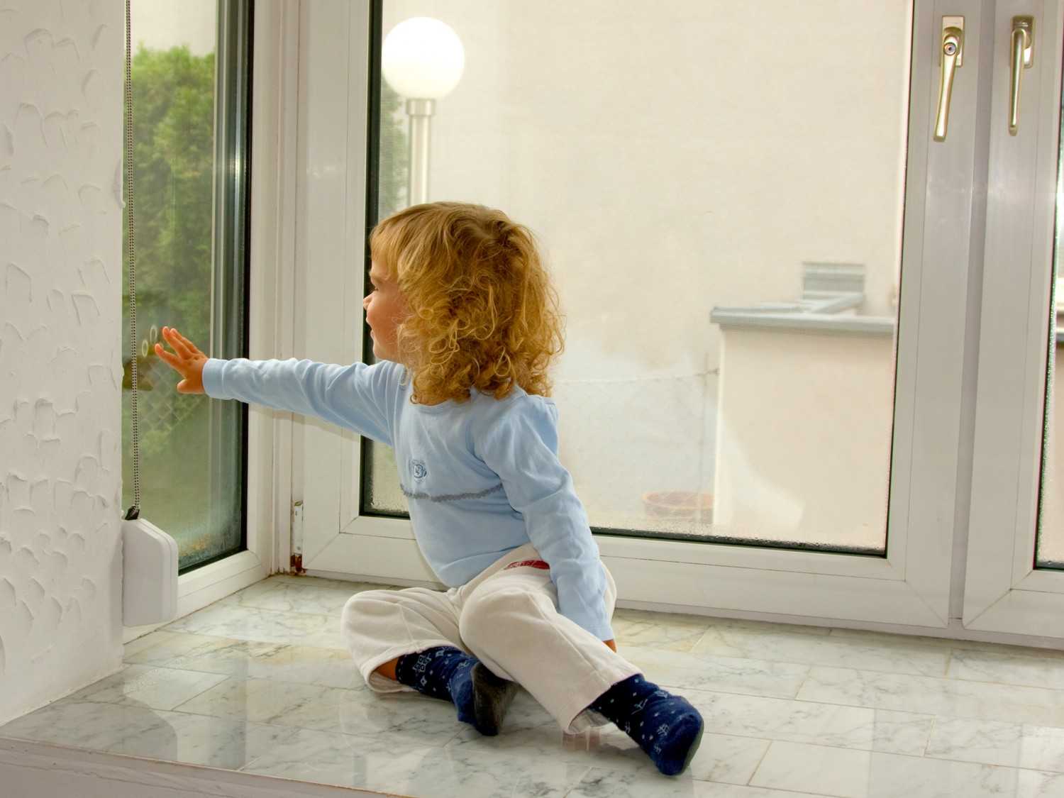 Rund ums Haus Innovative Fensterheizung von T-Stripe verhindert die Entstehung von Kondenswasser und Schimmel, Bild 1 Rund ums Haus Innovative Fensterheizung von T-Stripe verhindert die Entstehung von Kondenswasser und Schimmel - News, Bild 1