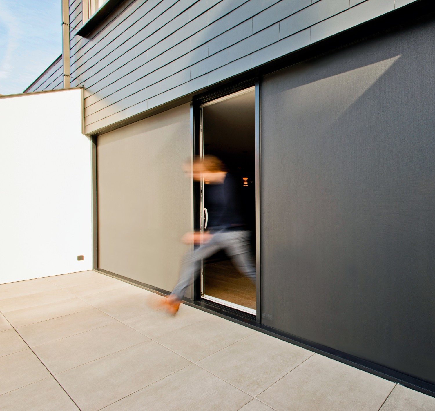 Rund ums Haus Mit innovativem Sonnenschutz Slidefix flexibel das Wohlbefinden steigern, Bild 1 Rund ums Haus Mit innovativem Sonnenschutz Slidefix flexibel das Wohlbefinden steigern - News, Bild 1