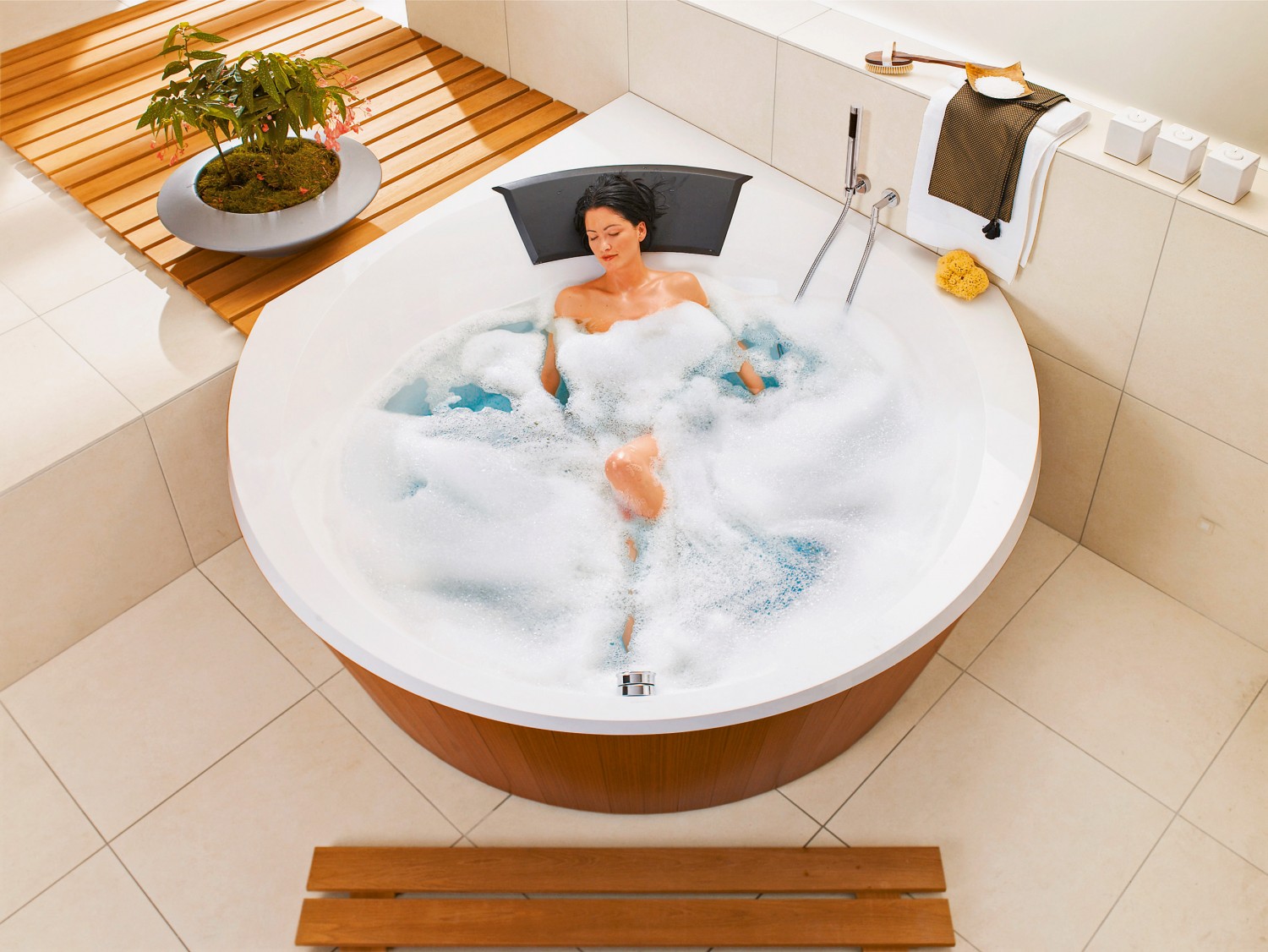 Rund ums Haus Whirlen als Wohltat für Körper und Geist mit Villeroy & Boch, Bild 1 Rund ums Haus Whirlen als Wohltat für Körper und Geist mit Villeroy & Boch - News, Bild 1