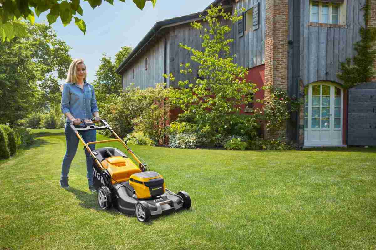 The lawn mower 5.0 ultra. Газонокосилка аккумуляторная колесная Stiga. Газонокосилка Stiga Combi. Газонокосилка Stiga 5535. Stiga Combi 1066.