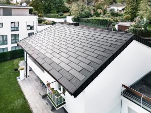 Arbeitsschutz Solardachplatten schützen das Haus und produzieren gleichzeitig Strom - News, Bild 1