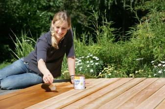 Auro Holzterrassen und Gartenmöbel natürlich auffrischen, Bild 1 Zubehör Holzterrassen und Gartenmöbel natürlich auffrischen - News, Bild 1