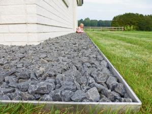 Garten Wege, Pflaster und Terrassen stilvoll mit einem Stützbord von Sachsenband Metalltechnik befestigen, Bild 1 Garten Wege, Pflaster und Terrassen stilvoll mit einem Stützbord von Sachsenband Metalltechnik befestigen - News, Bild 1