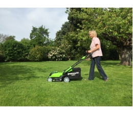 Greenworks Mulchen und Fangen mit dem neuen 2-in-1 40V Akku-Rasenmäher von Greenworks, Bild 1 Arbeitsschutz Mulchen und Fangen mit dem neuen 2-in-1 40V Akku-Rasenmäher von Greenworks - News, Bild 1