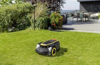 Gartengeräte Neuer kabelloser Rasenmähroboter RCX 4 mit Allradantrieb für Flächen bis 1.500 m² - News, Bild 1