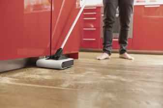 Produktvorstellung Kärcher KB 5 Advanced: Neuer Akku-Besen für Hartböden und Teppiche - News, Bild 1