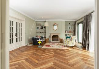 Rund ums Haus Fischgrät ist zurück: Klassischer Parkettboden feiert in verschiedenen Designs sein Comeback, Bild 1 Rund ums Haus Fischgrät ist zurück: Klassischer Parkettboden feiert in verschiedenen Designs sein Comeback - News, Bild 1