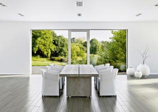 Rund ums Haus Offen und hell: neues Fenstersystem von Internorm für maximalen Durchblick, Bild 1 Rund ums Haus Offen und hell: neues Fenstersystem von Internorm für maximalen Durchblick - News, Bild 1