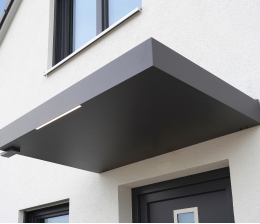 Marke: Per Konfigurator ruck, zuck zum individuellen Haustürvordach, Bild 1 Rund ums Haus Per Konfigurator ruck, zuck zum individuellen Haustürvordach - News, Bild 1