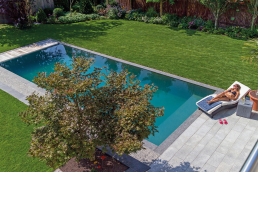 Rund ums Haus Urlaub im eigenen Garten – mit Naturpool oder Schwimmteich das Feriengefühl einfach nach Hause holen, Bild 1 Rund ums Haus Urlaub im eigenen Garten – mit Naturpool oder Schwimmteich das Feriengefühl einfach nach Hause holen - News, Bild 1