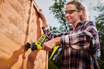 E-Werkzeuge Akku RYOBI R18RSC: Kompakte Akku-Säbelsäge für Werkstatt und Garten - News, Bild 1