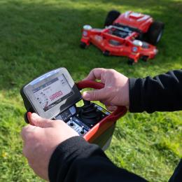 Produktvorstellung SABO MOWiT PRO RC: Akku-Großflächenmäher mit Funkfernsteuerung - News, Bild 1