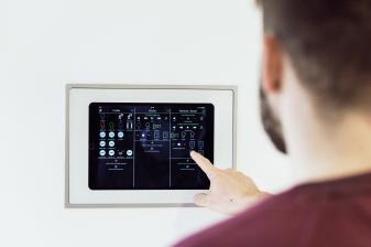 Service Draht-, Funk- oder Smart- Home-Hybridsystem?, Bild 1 Service Draht-, Funk- oder Smart- Home-Hybridsystem? - News, Bild 1