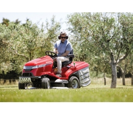 Service Honda wertet Premium-Rasentraktoren auf, Bild 1 Service Honda wertet Premium-Rasentraktoren auf - News, Bild 1