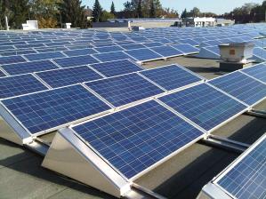 Service Schäden vermeiden bei Solaranlagen - Neue Planungs- und Ausführungsregel für Flachdächer - News, Bild 1