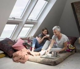 Velux Velux Schwingfenster und Systemlösungen für mehr Tageslicht im Winter, Bild 1 Rund ums Haus Velux Schwingfenster und Systemlösungen für mehr Tageslicht im Winter - News, Bild 1