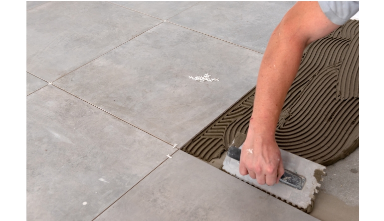 Arbeitsschutz Fliesen verlegen ohne Chaos: Warum gute Planung oft wichtiger ist als das eigentliche Verlegen - News, Bild 1