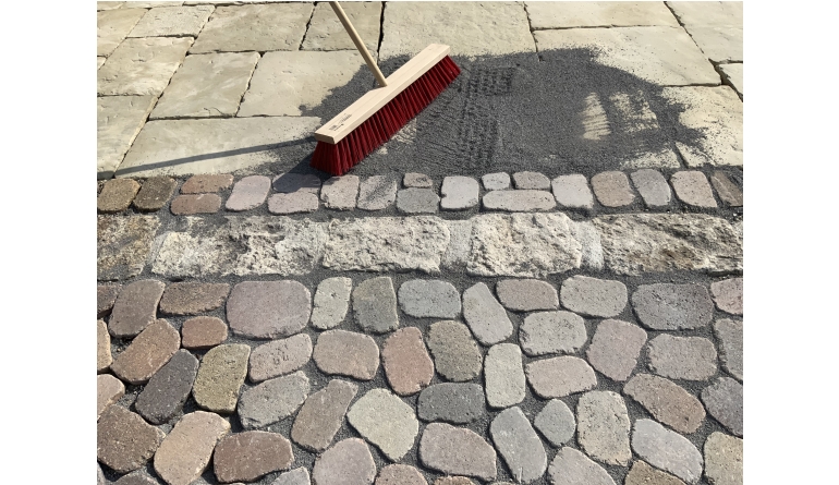 Garten Umweltfreundliche Fugensand-Lösungen halten Terrassen und Gartenwege frei von Unkraut - News, Bild 1