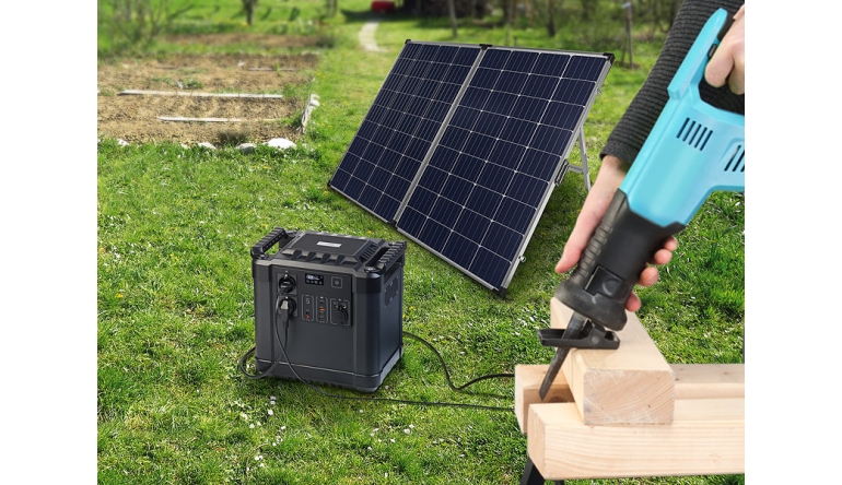 Revolt Überall Strom, sogar von der Sonne: Powerbank & Solar-Konverter von Revolt, Bild 1 Produktvorstellung Überall Strom, sogar von der Sonne: Powerbank & Solar-Konverter von Revolt - News, Bild 1