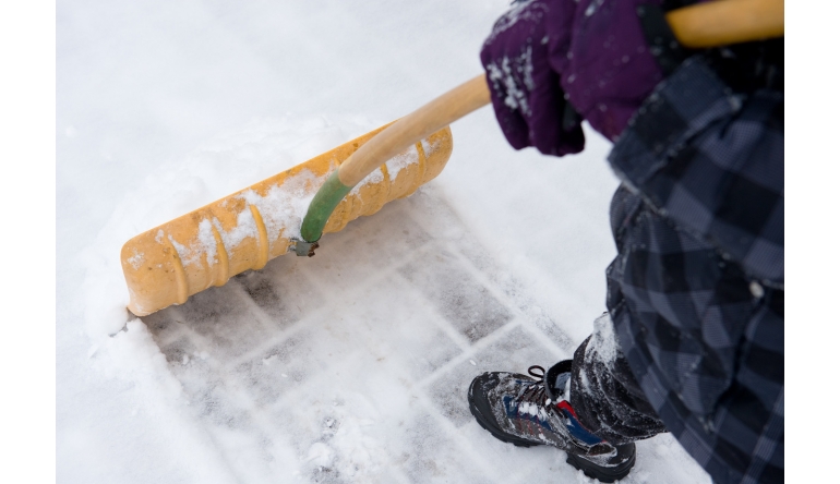 Rund ums Haus Tipps zum Schneeschippen: So erleichtern Sie sich die Arbeit, Bild 1 Rund ums Haus Tipps zum Schneeschippen: So erleichtern Sie sich die Arbeit - News, Bild 1