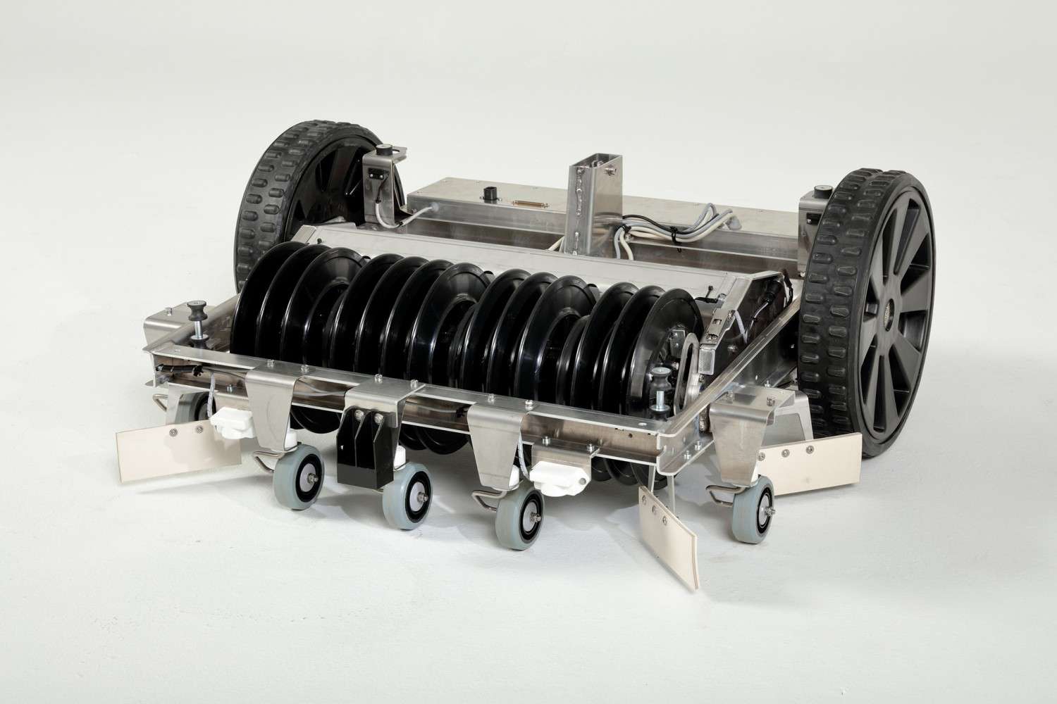 Serientest: Echo TM 1000, Echo TM 2000, Bild 4 Roboter-Rasenmäher Echo TM 1000, Echo TM 2000 im Test , Bild 4