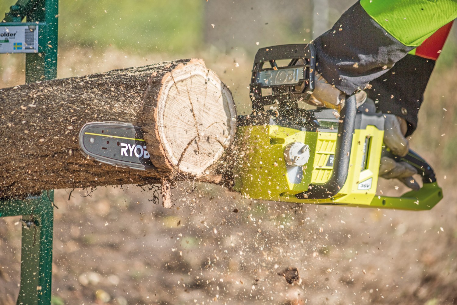 Powerpack: Ryobi Akku-Kettensäge RCS36X3550HI, Bild 2 Akku-Kettensägen Ryobi Akku-Kettensäge RCS36X3550HI im Test, Bild 2
