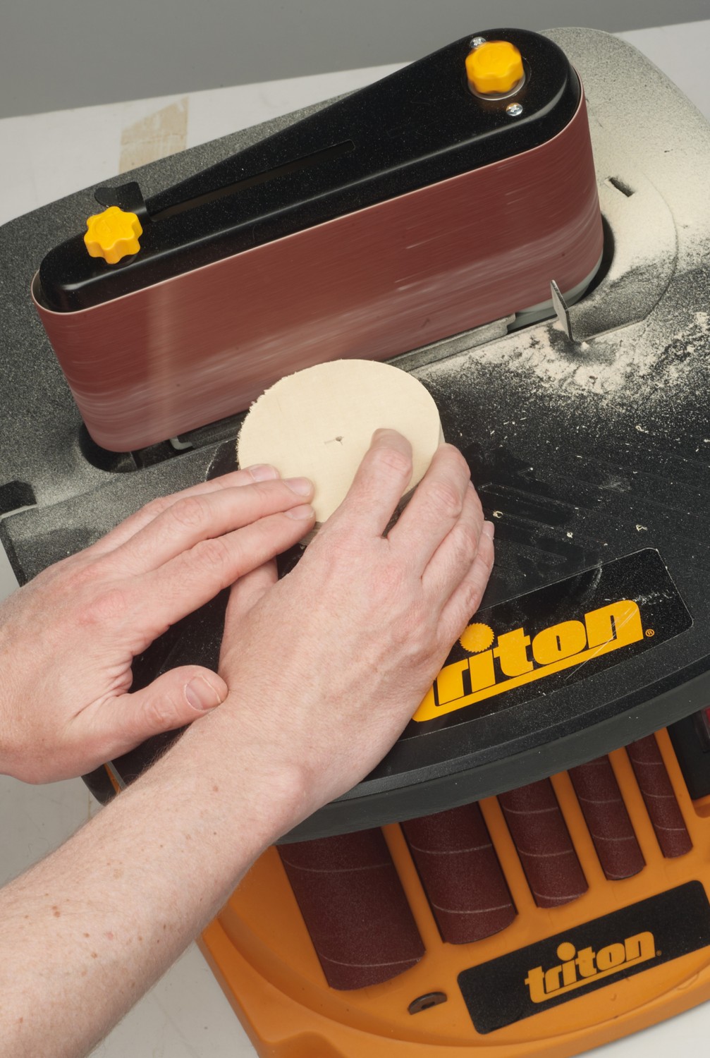 Beschwingt: Triton TSPST 450, Bild 5 Bandschleifer Netzbetrieb Triton TSPST 450 im Test, Bild 5