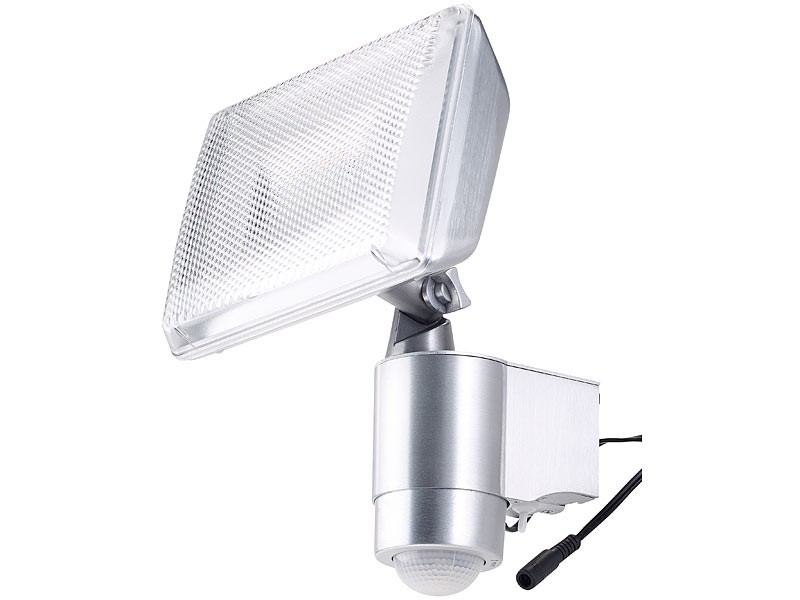 Kostenlos ins Rampenlicht: Luminea Solar-LED-Strahler 10W, Bild 5 Beleuchtung Luminea Solar-LED-Strahler 10W im Test, Bild 5