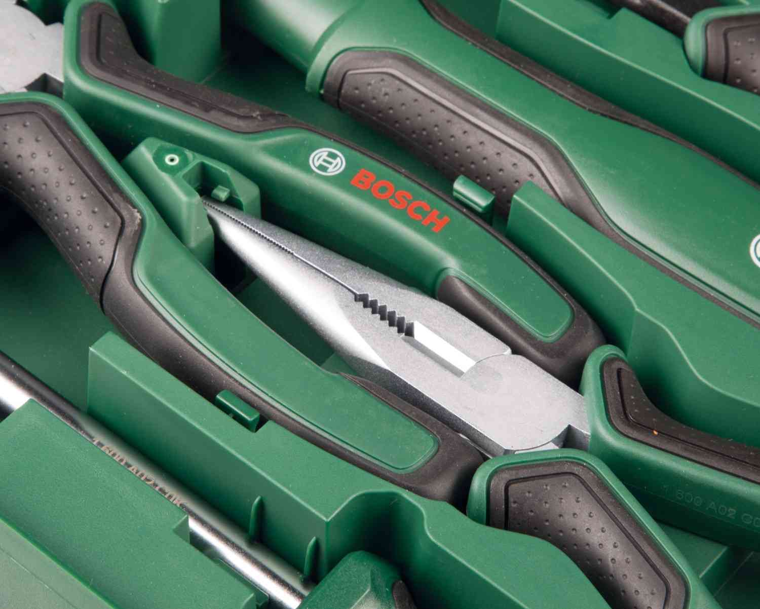 Neu bei Bosch: Handwerkzeuge: Bosch Advanced Werkzeugkoffer, Bild 2 Handwerkzeug-Sets Bosch Advanced Werkzeugkoffer im Test, Bild 2