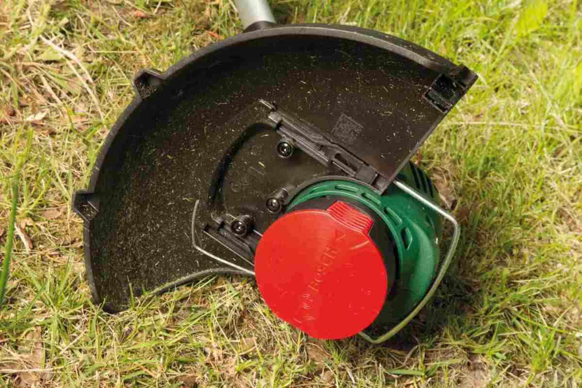 Bosch UniversalGrassCut 18V-26-500, Bild 3 Trimmer Bosch UniversalGrassCut 18V-26-500 im Test, Bild 3