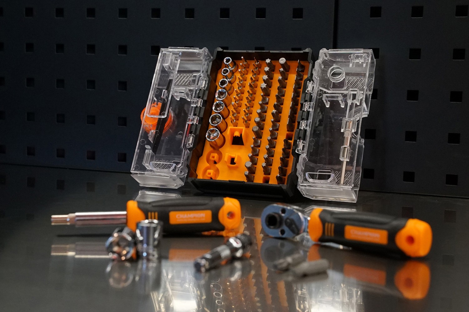 Handwerkzeug-Sets Champion Bit- und Schraubendreher Set 78-tlg. mit 72-Zahn Ratsche im Test, Bild 6