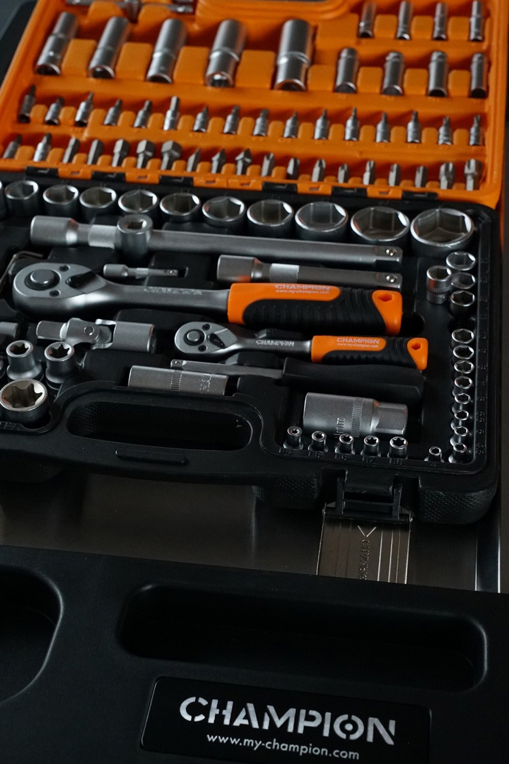 Für größere und kleinere Reparaturen: Champion Steckschlüssel-Satz 108-tlg., Bild 4 Handwerkzeug-Sets Champion Steckschlüssel-Satz 108-tlg. im Test, Bild 4