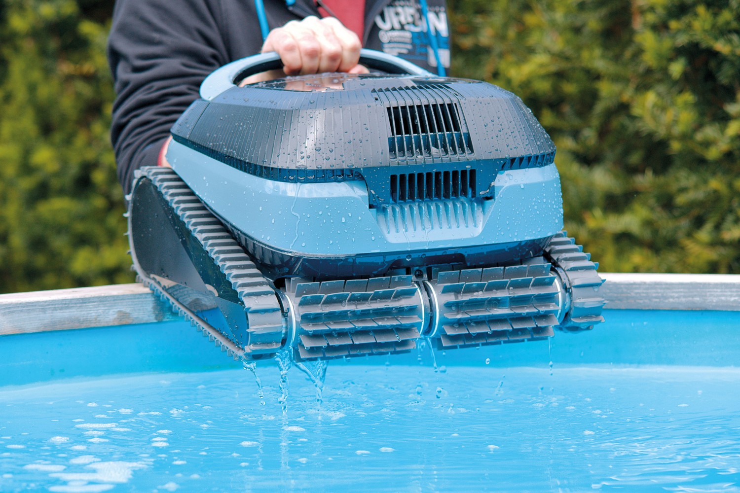 Pool Roboter Dolphin EON 120d im Test, Bild 2