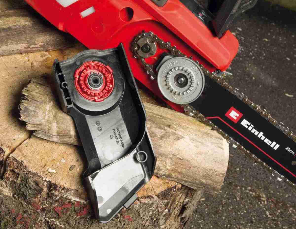 Einhell GE-LC 18/25 Li BL-Solo, Bild 3 Akku-Kettensägen Einhell GE-LC 18/25 Li BL-Solo im Test, Bild 3