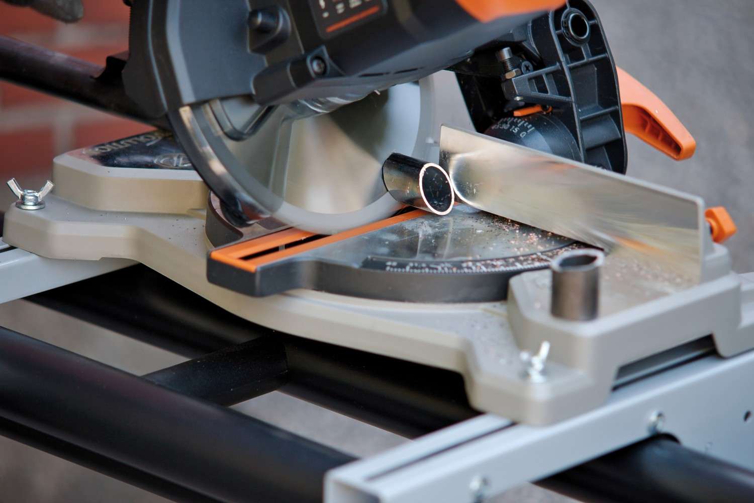 Prima Einstand: Evolution Tools R185 CMSLi, Bild 3 Kapp- und Gehrungssägen Akku Evolution Tools R185 CMSLi im Test, Bild 3