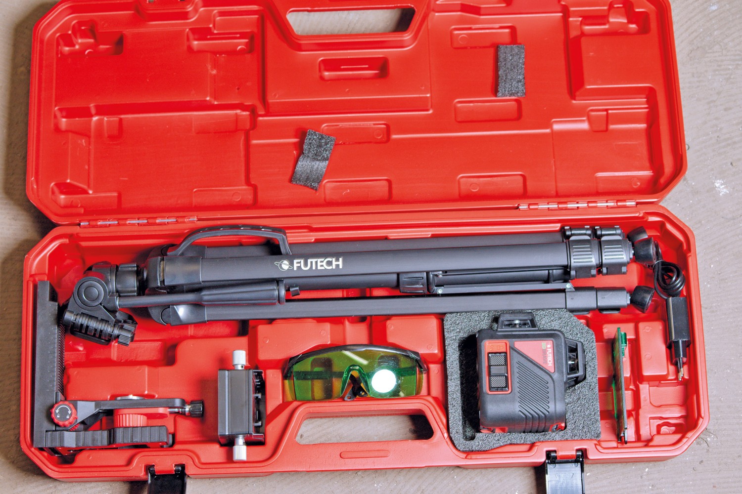 Gerade Linie, klare Sache: Futech Kreuzlinienlaser 3D Brave Grün Set, Bild 4 Multi Messgeräte Futech Kreuzlinienlaser 3D Brave Grün Set im Test, Bild 4
