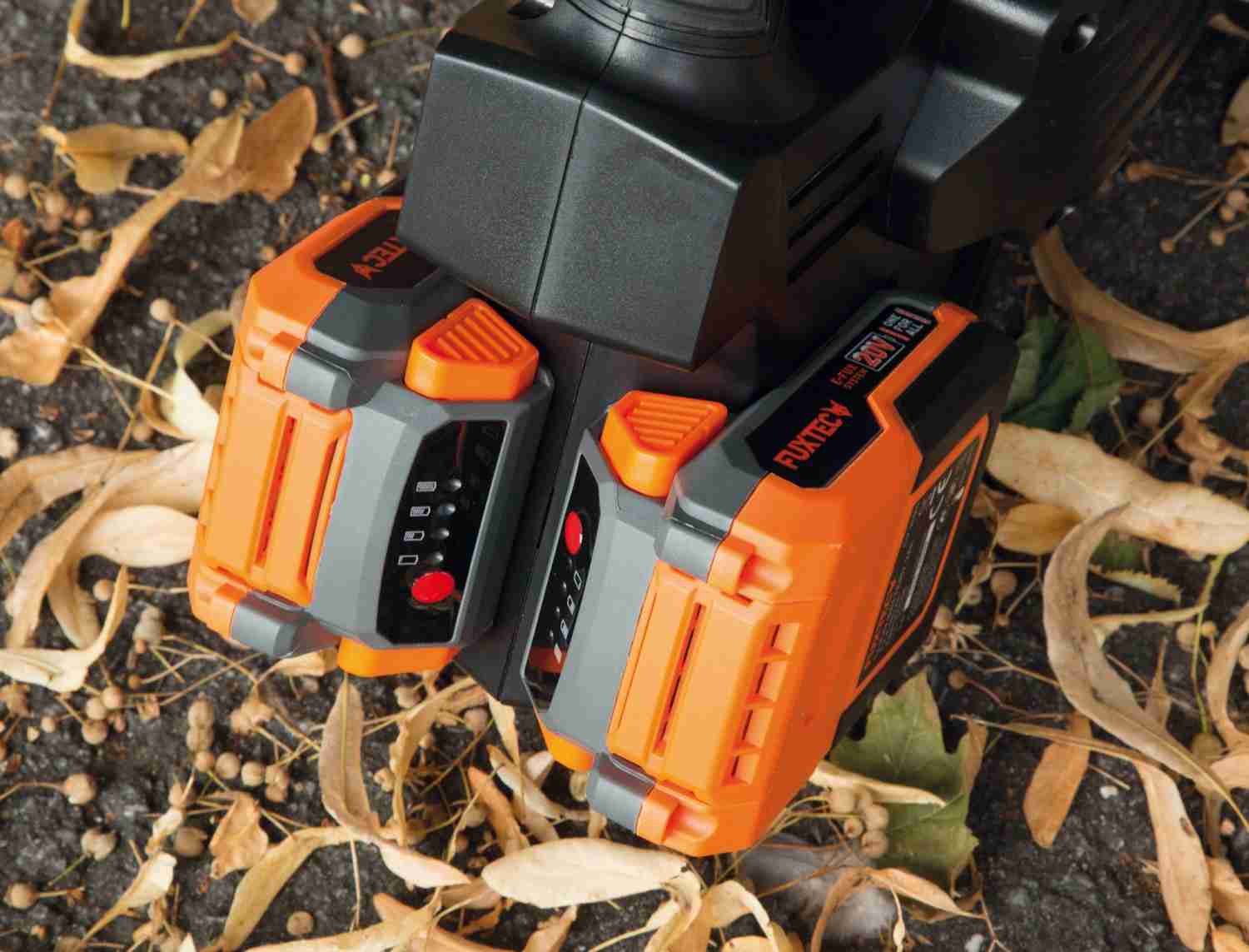 Laub zügig beseitigt: FUXTEC FX-E2LBS-SET, Bild 3 Laubbläser / Laubsauger FUXTEC FX-E2LBS-SET im Test, Bild 3