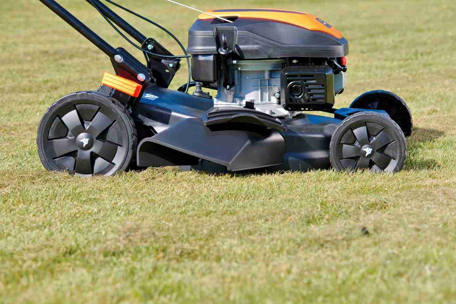 Handrasenmäher-Benzin FUXTEC FX-RM5170 im Test, Bild 3