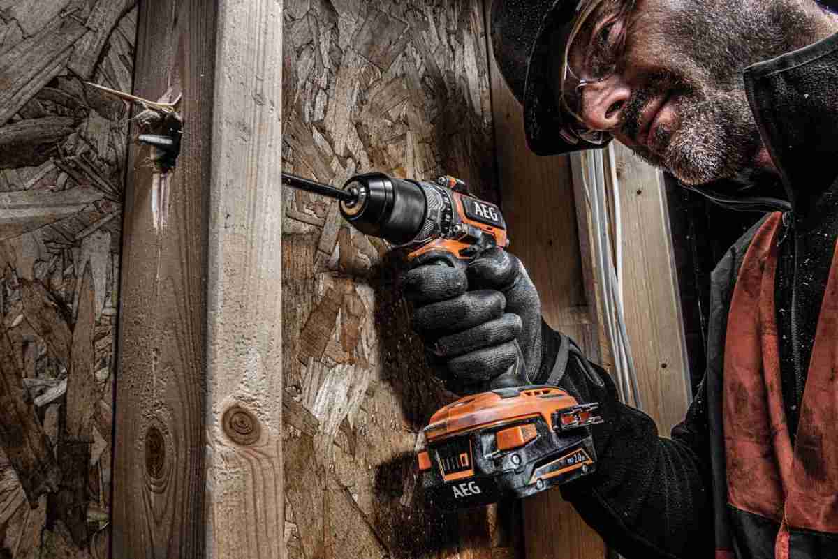 BS 18SBL – kompakter 18-V-Akku-Bohrschrauber: AEG BS 18SBL-202C, Bild 4 Gewerbliche Werkzeuge AEG BS 18SBL-202C im Test, Bild 4
