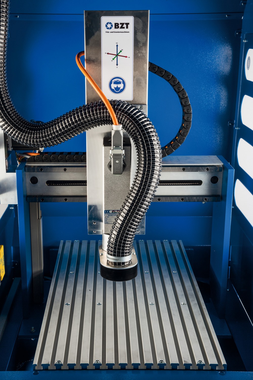 CNC-Portalfräse PFK 0403-PX von BZT: BZT PFK 0403-PX, Bild 6 Gewerbliche Werkzeuge BZT PFK 0403-PX im Test, Bild 6