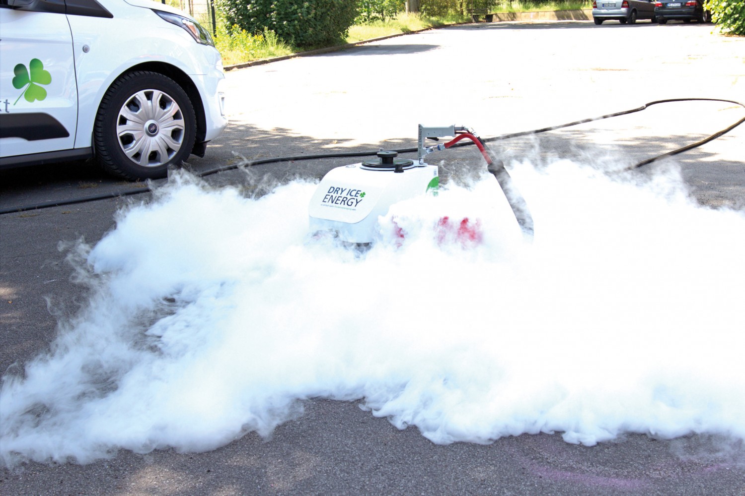 Reinigen mit Trockeneis-Power: Dry Ice Energy Champ Vario, Bild 6 Gewerbliche Werkzeuge Dry Ice Energy Champ Vario im Test, Bild 6
