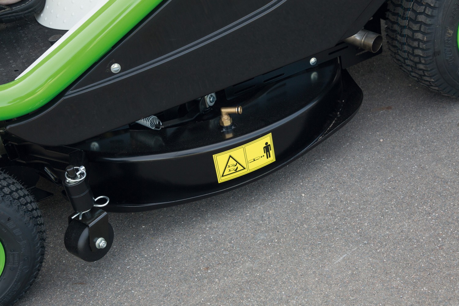 Aufsitzmäher Hydro 80 MKHP 5 von Etesia: Etesia Hydro 80 / MKHP5, Bild 13 Gewerbliche Werkzeuge Etesia Hydro 80 / MKHP5 im Test, Bild 13